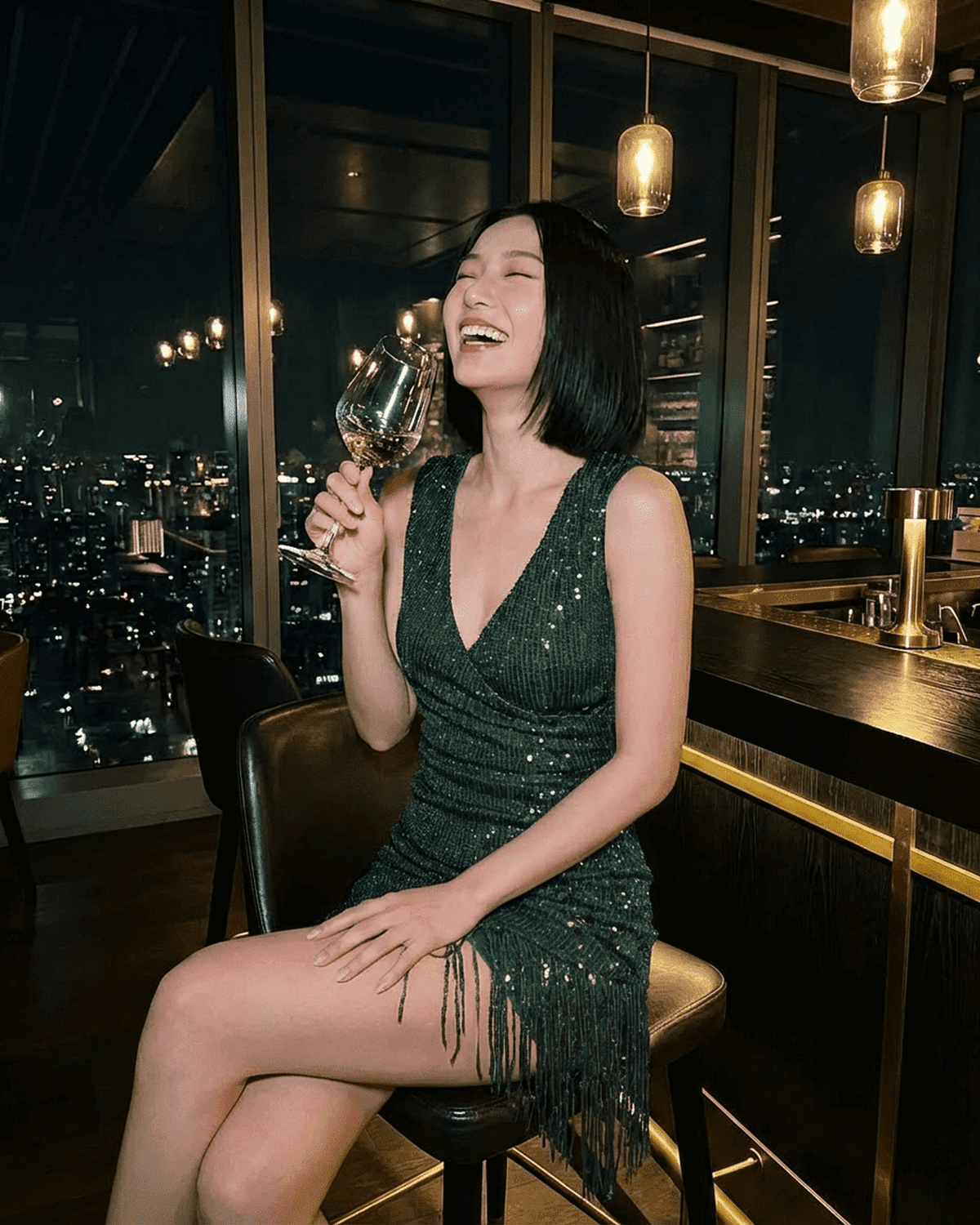Green Bodycon V-Neck Sleeveless Mini Dress | Formal Occasions & Party Nights, lifestyle shot | Ramblion | SKU: EMD-74926-green-L-5704,EMD-74926-green-M-3222,EMD-74926-green-S-8735,EMD-74926-green-XL-2542,EMD-74926-green-XS-7164