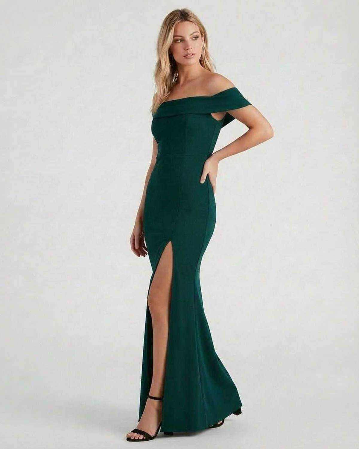 Emerald Gown Round Neck Sleeveless Maxi Dress | Evening Events, Party Nights & Weddings, side view | Ramblion | SKU: EMD-31984-emerald-L-6997,EMD-31984-emerald-M-9070,EMD-31984-emerald-S-9666,EMD-31984-emerald-XL-2874,EMD-31984-emerald-XS-302