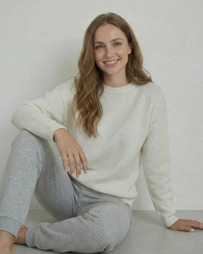 Biot Pullover by RAMBLION, cozy white pullover, relaxed fit, perfect for layering, ideal for cool weather.
