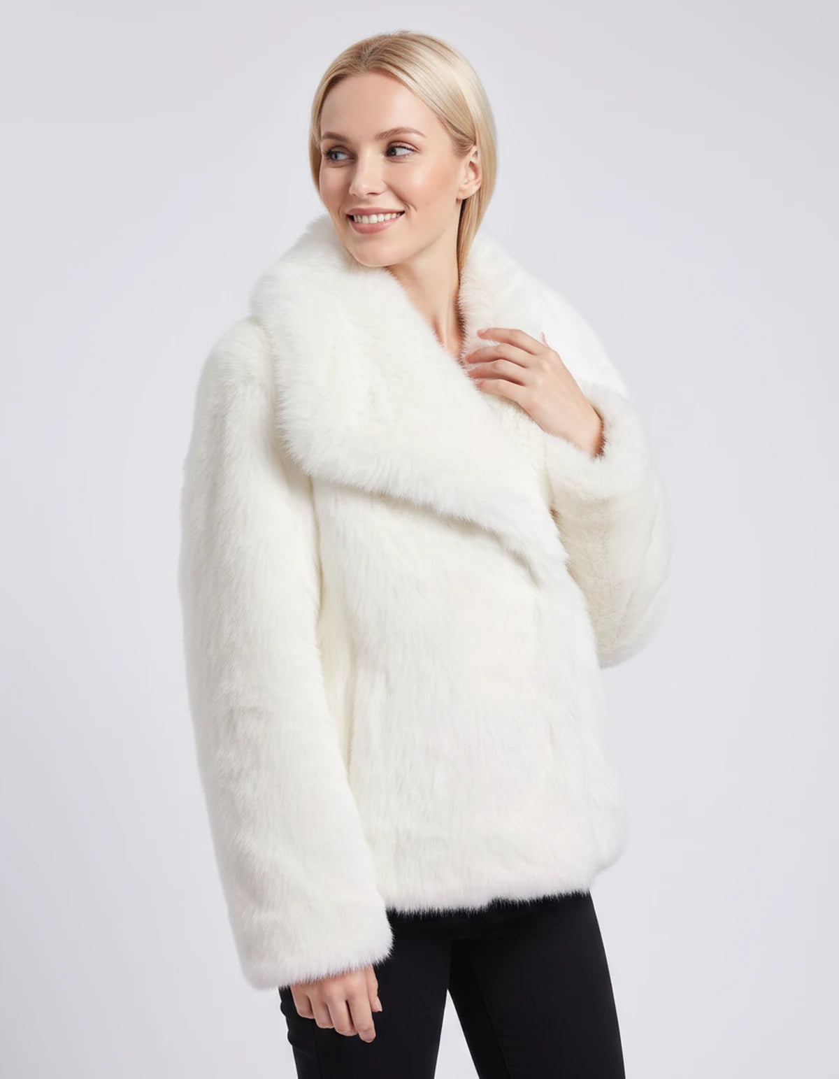 Cesarine Jackets — White | SKU: RB-d02790-white-XS,RB-d02790-white-S,RB-d02790-white-M,RB-d02790-white-L