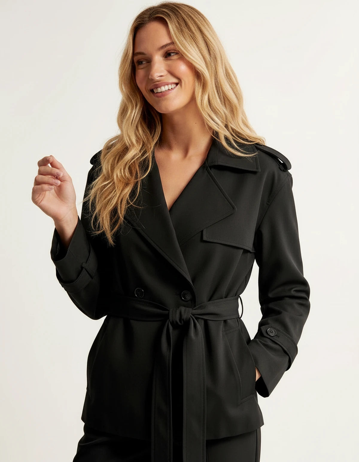 Escala Jackets — Black | SKU: RB-52b997-black-XS,RB-52b997-black-S,RB-52b997-black-M,RB-52b997-black-L