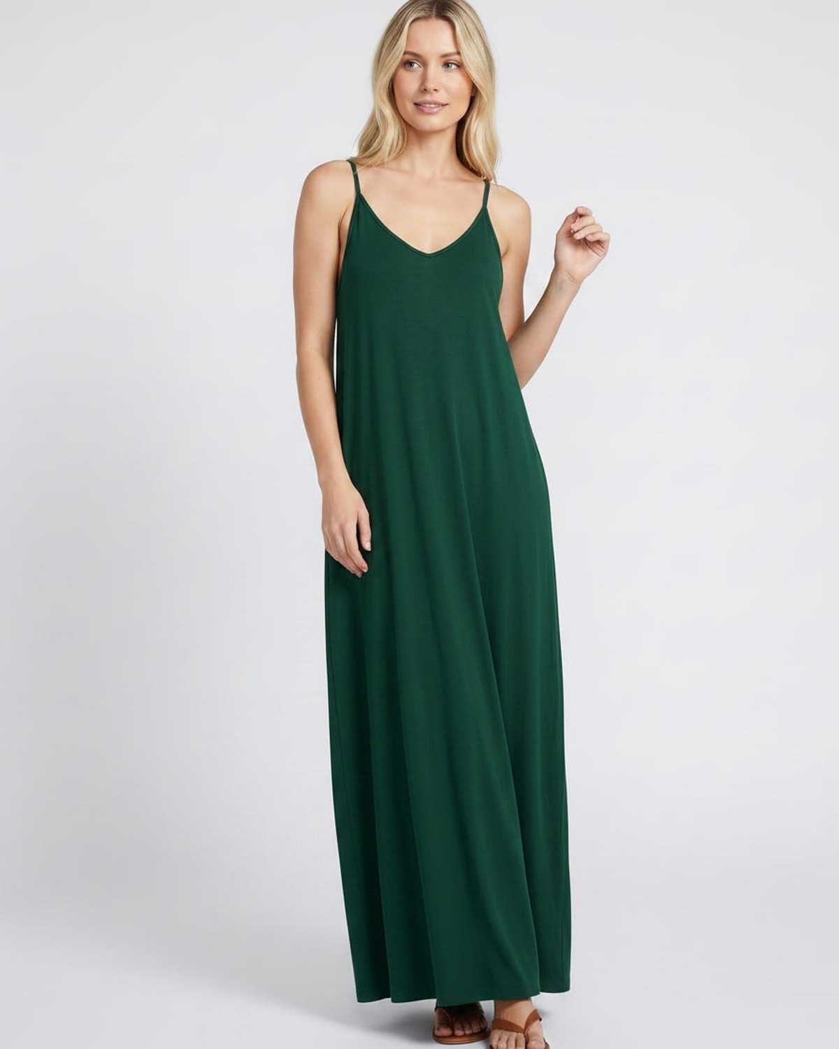 Ramblion Eva maxi dress — v-neck neckline · styled view 19 · styled for prom season