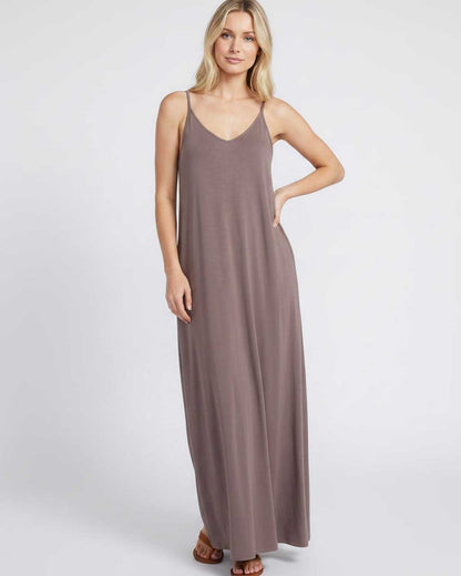 Ramblion Eva maxi dress — v-neck neckline · styled view 26 · styled for prom season
