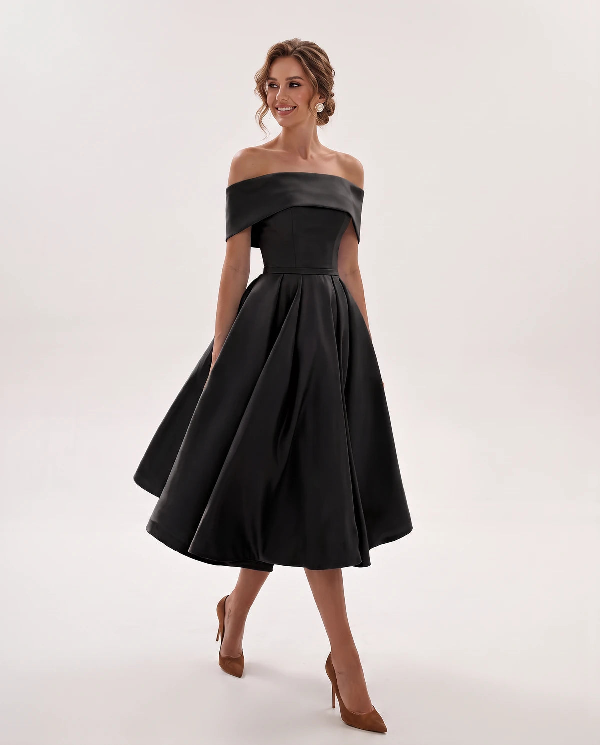 Freesia Midi Dresses — Black