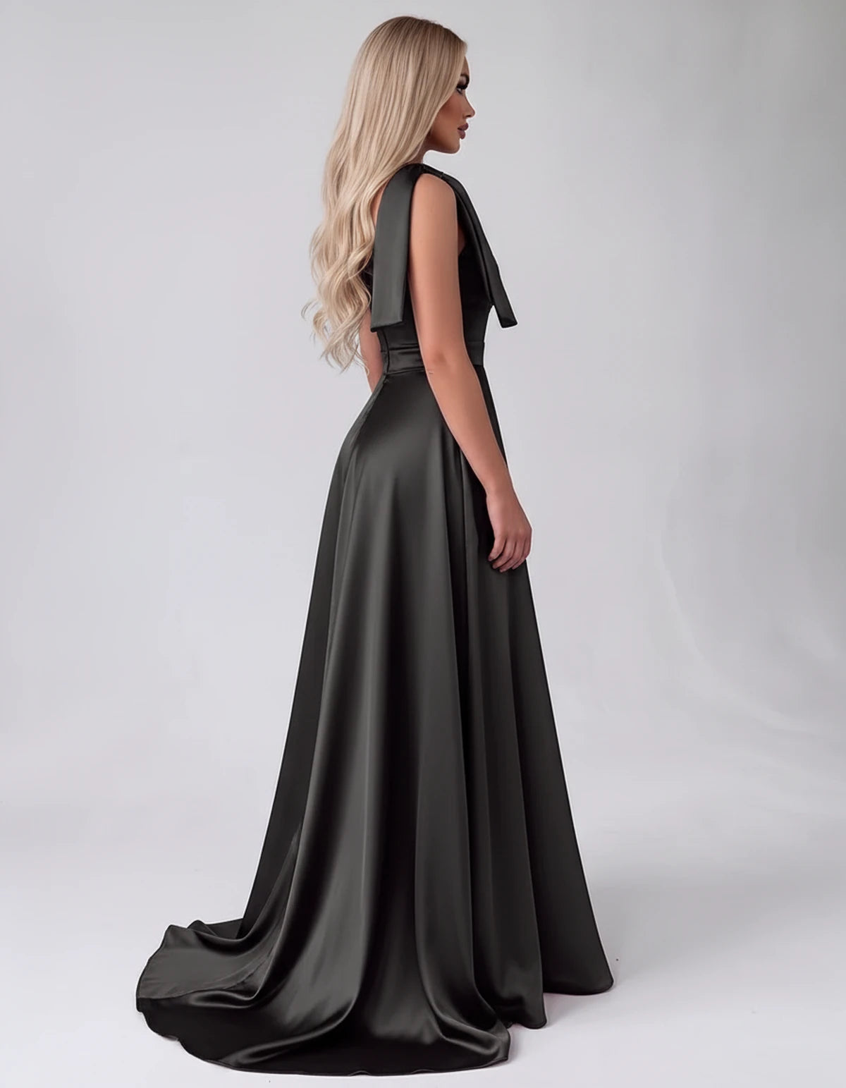 Ilonka Maxi Dresses — Black | SKU: RB-4b5ac0-black-2,RB-4b5ac0-black-4,RB-4b5ac0-black-6,RB-4b5ac0-black-8,RB-4b5ac0-black-10,RB-4b5ac0-black-12,RB-4b5ac0-black-14,RB-4b5ac0-black-16,RB-4b5ac0-black-16W,RB-4b5ac0-black-18W,RB-4b5ac0-black-20W
