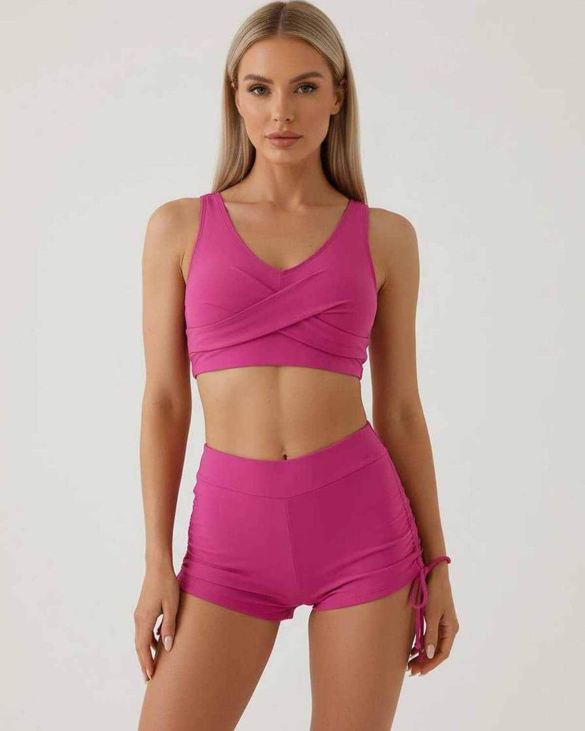 Kolo Set pink two piece with crop top and high waist shorts by RAMBLION, perfect for summer outings.