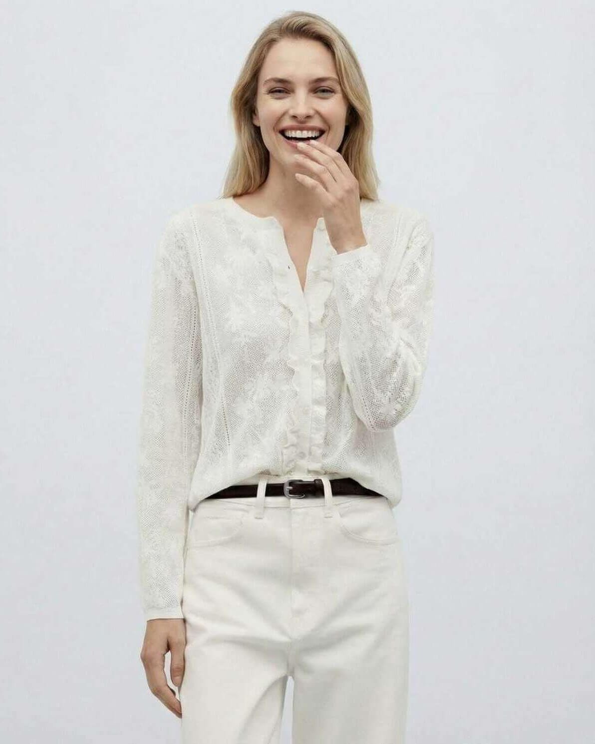 Lina Blouse by RAMBLION, featuring jacquard detailing for comfort and elegance, perfect for any occasion.
