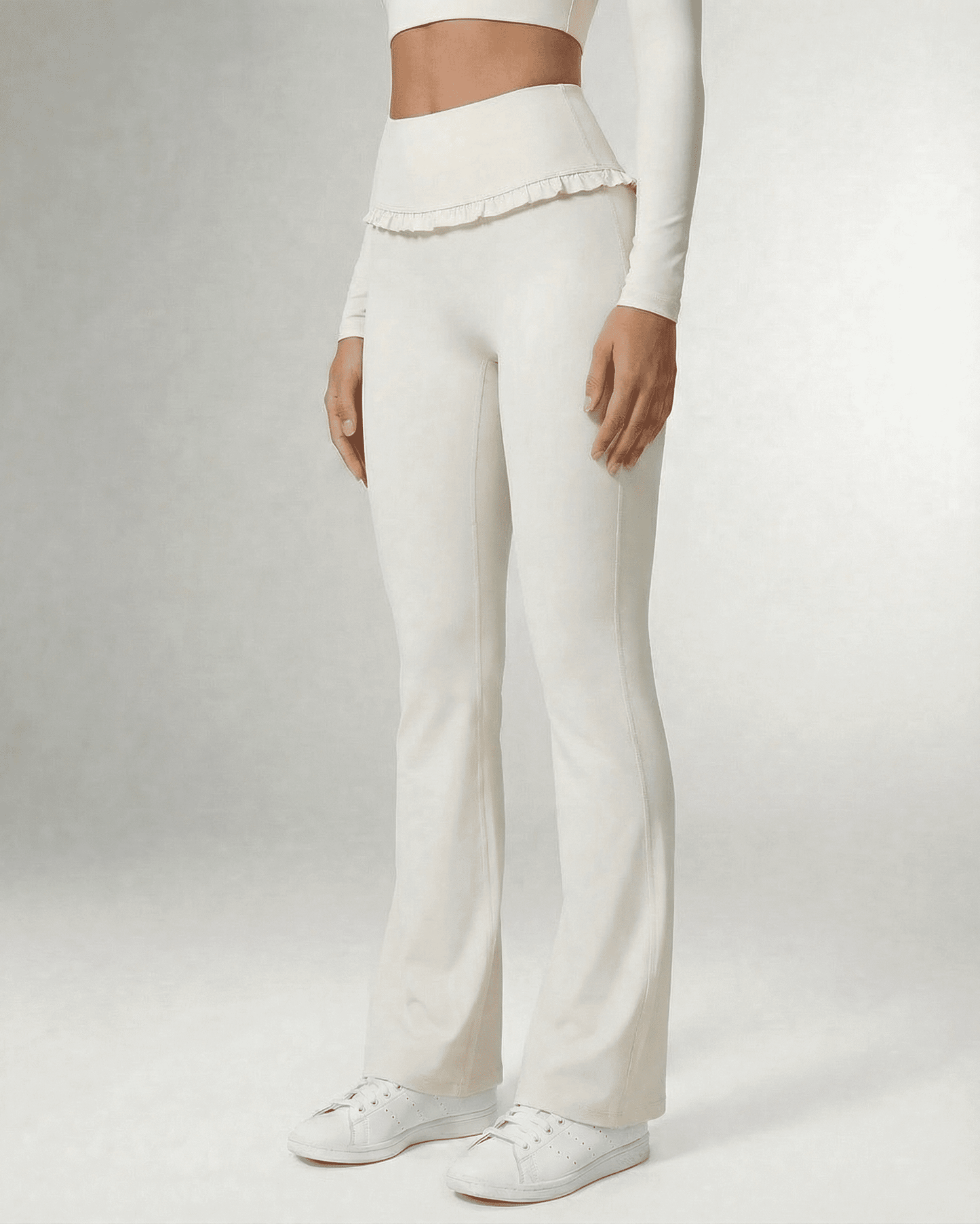 Naid Leggings by RAMBLION, featuring a soft fabric, modern silhouette, perfect for workouts and stylish everyday wear.