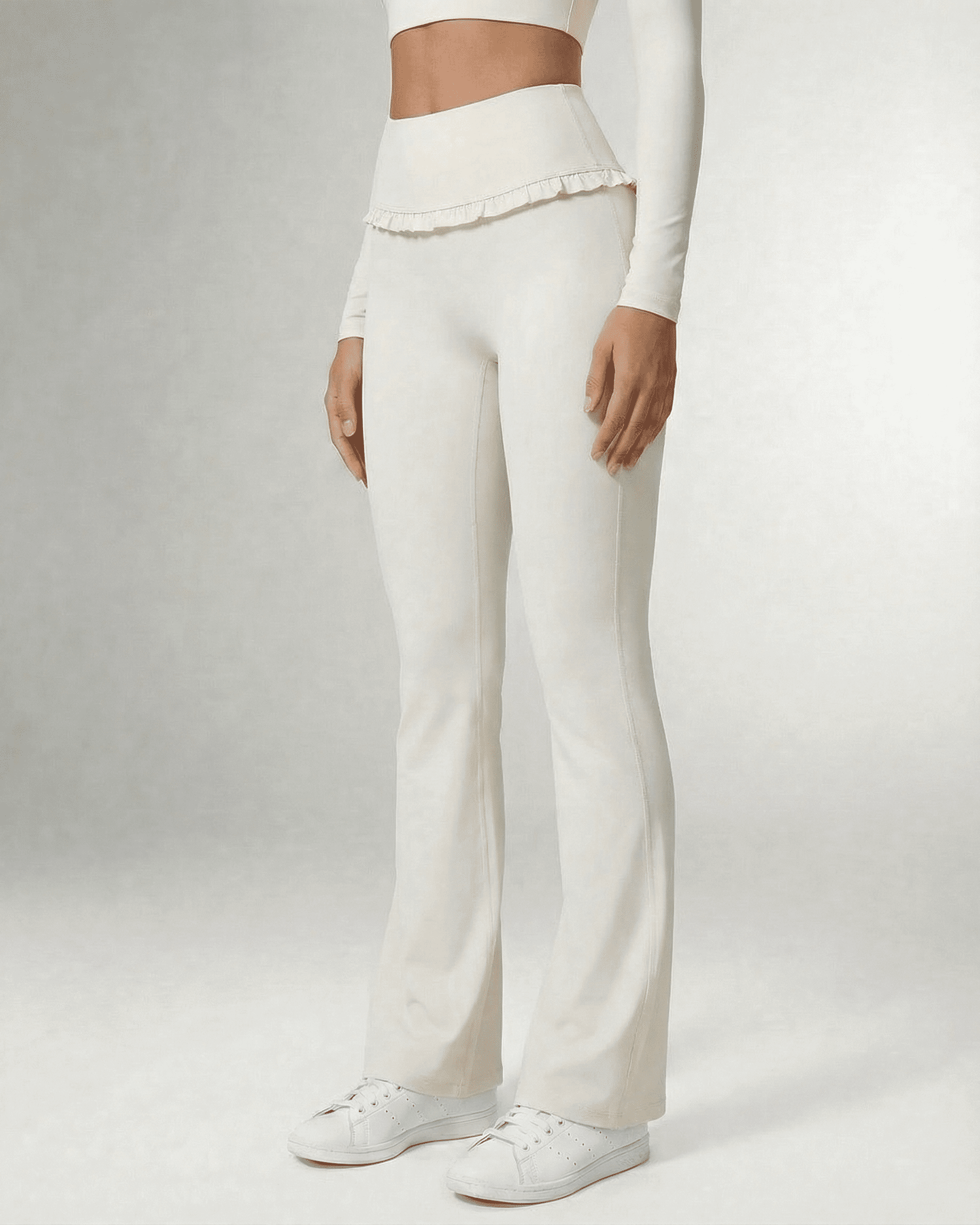 Naid Leggings by RAMBLION, featuring a soft fabric, modern silhouette, perfect for workouts and stylish everyday wear.