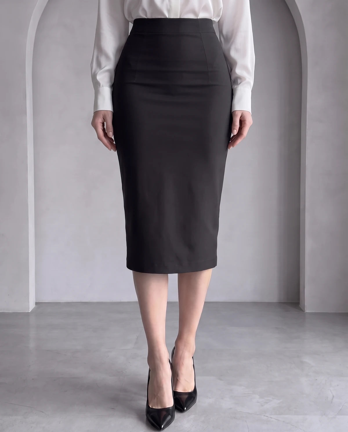 Nicolette Midi Skirt — Black