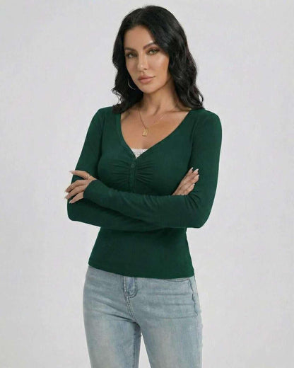 Padu Pullover in green, long sleeves, V neck, chic style for casual or professional occasions by RAMBLION.