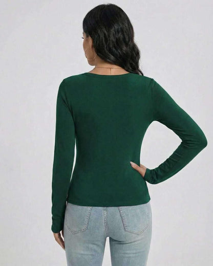 Padu Pullover back view, green long sleeve women’s pullover by RAMBLION, perfect for casual and professional occasions.