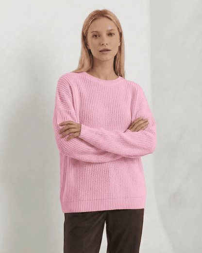 Fiora Sweater in pink, loose fit thick ribbed knitwear with round neck, ideal for cozy fall and winter styling.