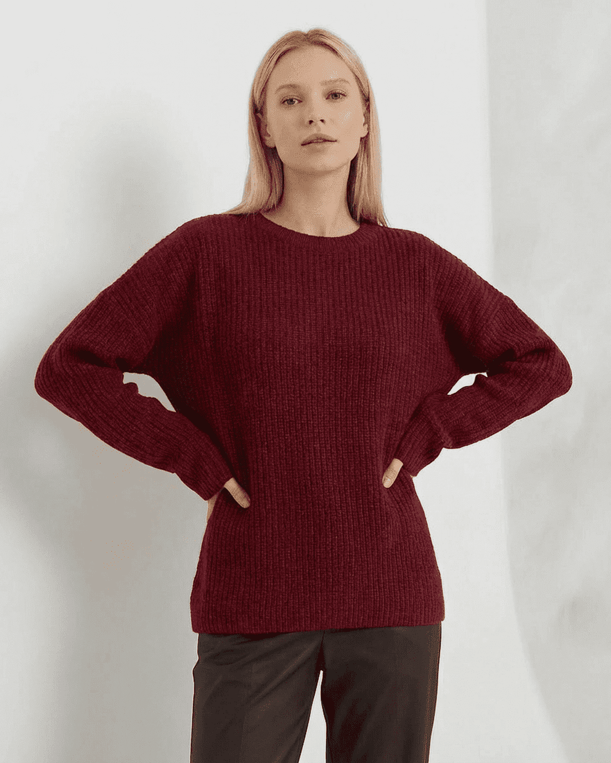 Marlo Sweater by RAMBLION in burgundy, loose fit ribbed knitwear with round neck and long sleeves.
