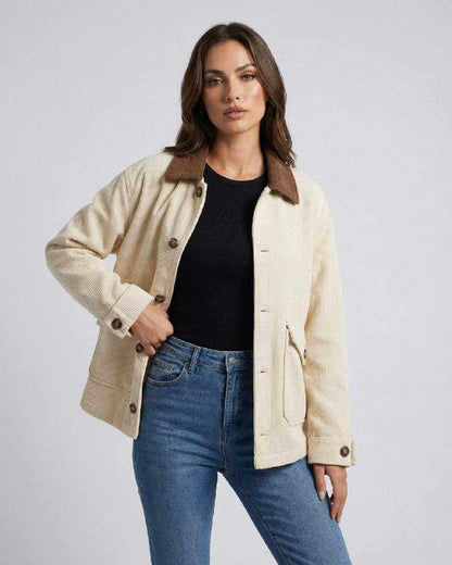 Sienna Jacket by RAMBLION – Women’s oversized jacket featuring a cream tone and contrast lapel collar.