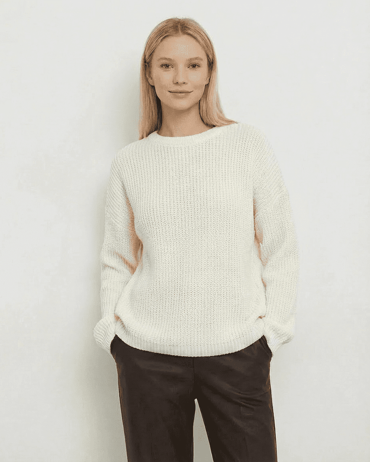 Sova Sweater by RAMBLION, cozy white knit with round neck, perfect for fall wardrobe.