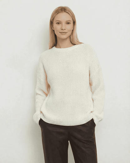 Sova Sweater by RAMBLION, cozy white knit with round neck, perfect for fall wardrobe.