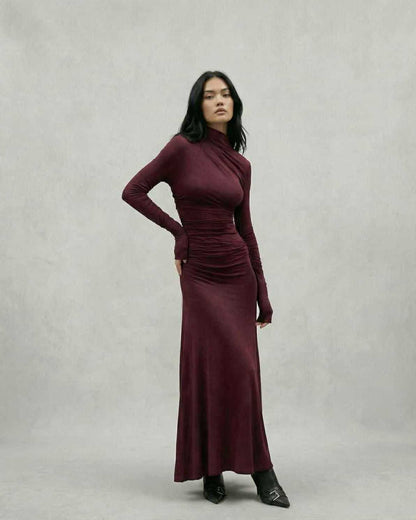 Vafy Maxi Dress in deep burgundy, featuring a fitted silhouette, perfect for elegant occasions, by RAMBLION.