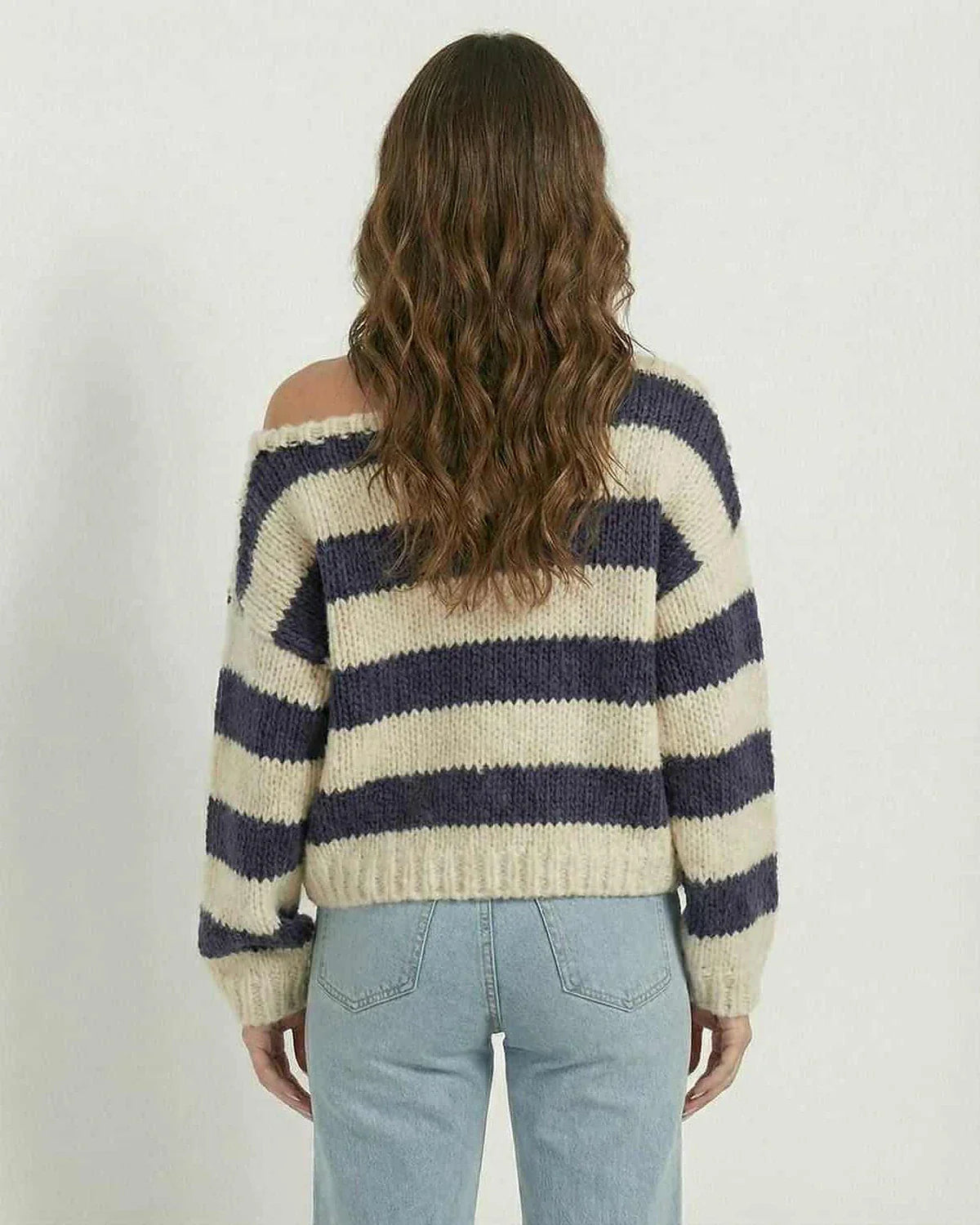 White Pullover, back view | Ramblion | SKU: CP-74821-navyivory-L-1392,CP-74821-navyivory-M-7440,CP-74821-navyivory-S-2420,CP-74821-navyivory-XL-5519,CP-74821-navyivory-XS-3476