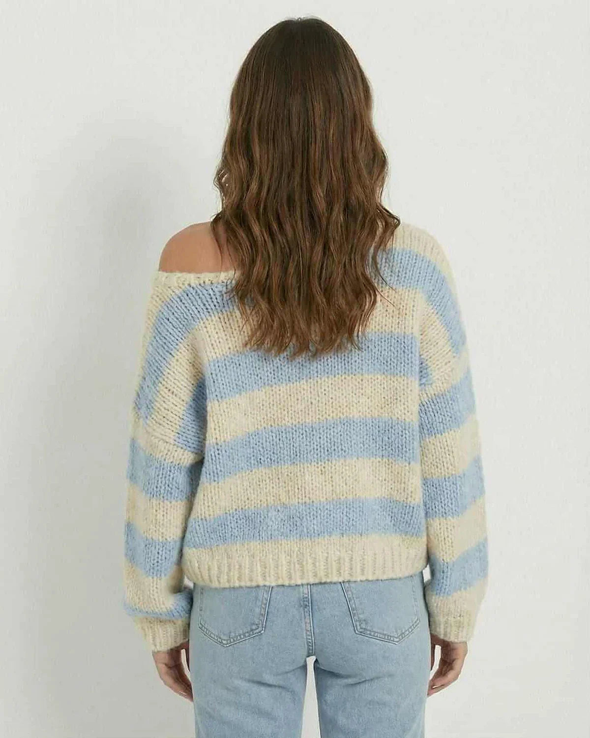 White Pullover, back view | Ramblion | SKU: MP-48392-blueivory-L-3464,MP-48392-blueivory-M-7606,MP-48392-blueivory-S-1029,MP-48392-blueivory-XL-118,MP-48392-blueivory-XS-2319