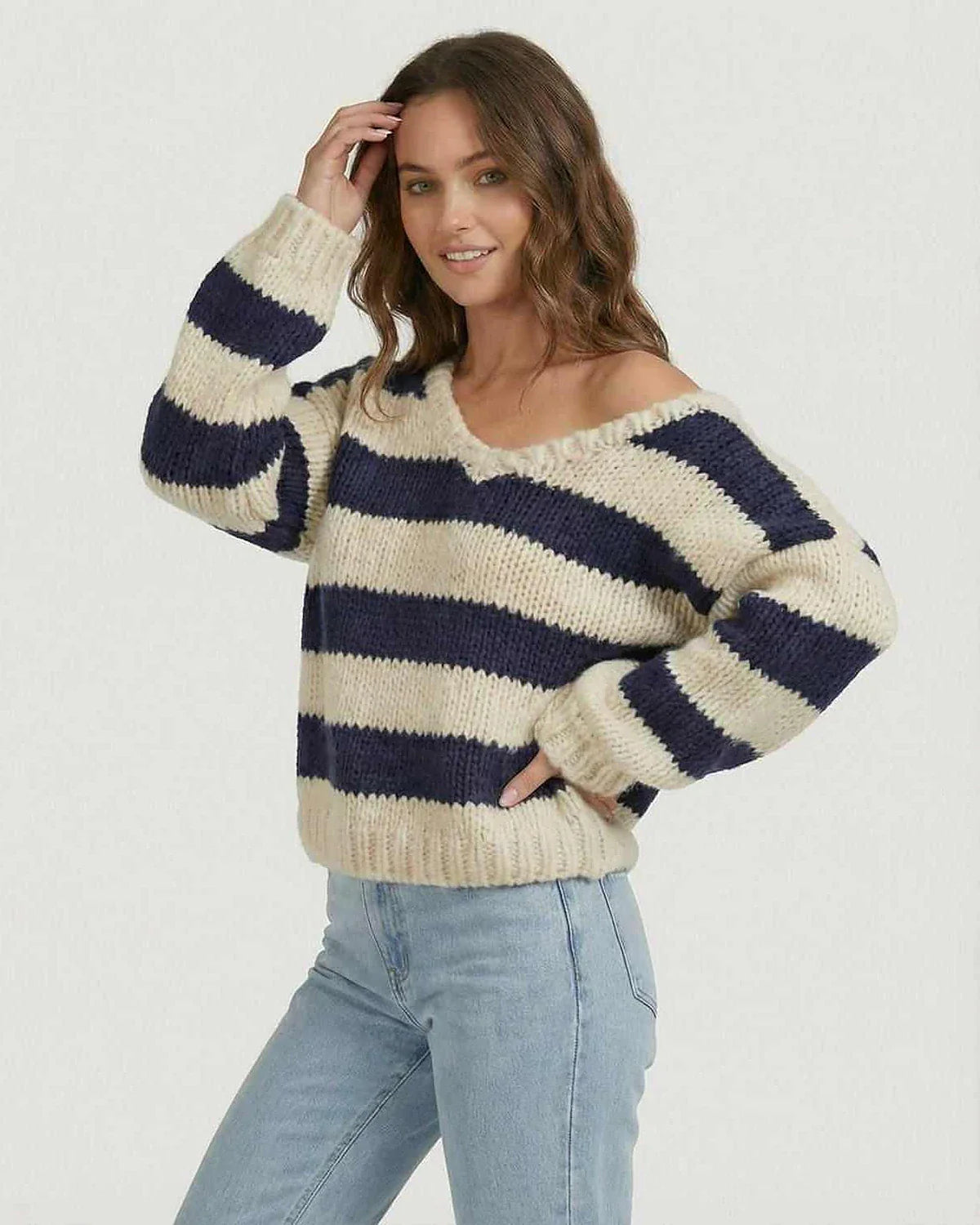 White Pullover, front view | Ramblion | SKU: CP-74821-navyivory-L-1392,CP-74821-navyivory-M-7440,CP-74821-navyivory-S-2420,CP-74821-navyivory-XL-5519,CP-74821-navyivory-XS-3476