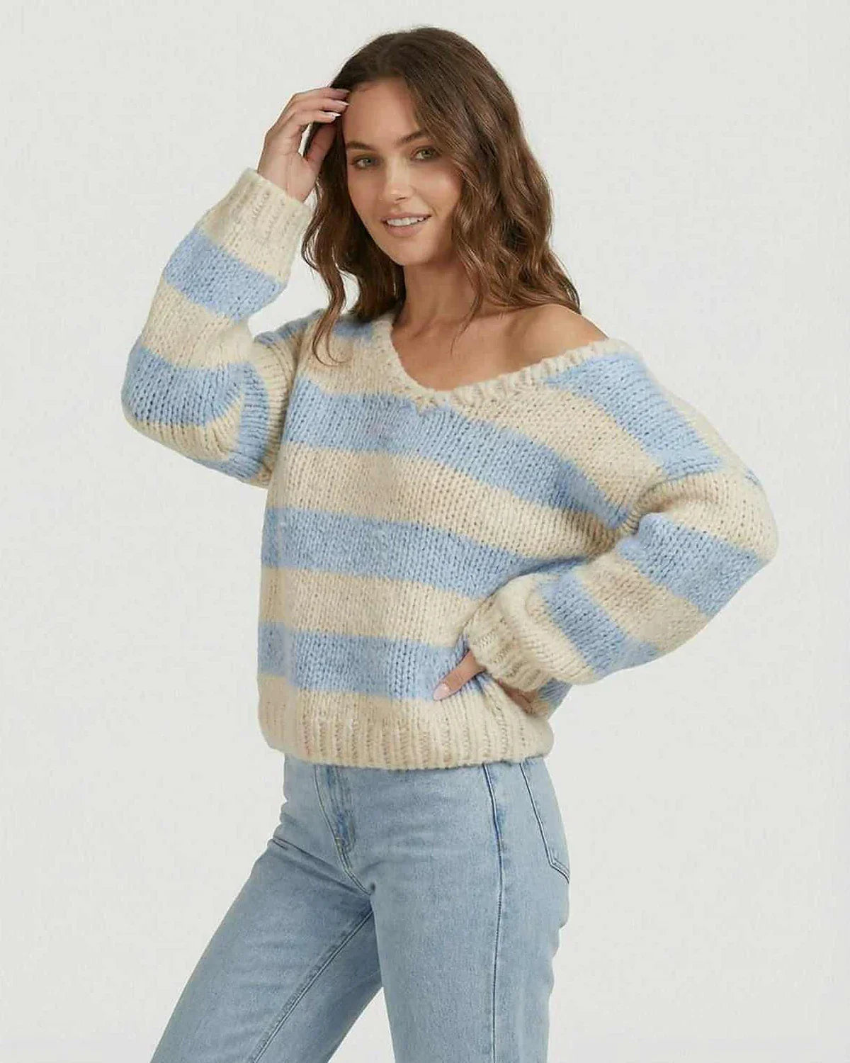 White Pullover, front view | Ramblion | SKU: MP-48392-blueivory-L-3464,MP-48392-blueivory-M-7606,MP-48392-blueivory-S-1029,MP-48392-blueivory-XL-118,MP-48392-blueivory-XS-2319