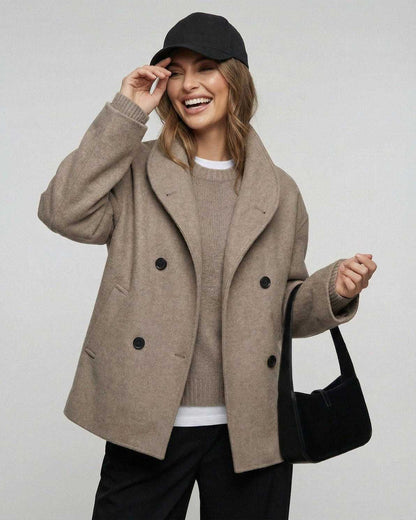 Yafy Jacket in beige, oversized style, perfect for layering; combines comfort and chic for transitional seasons by RAMBLION.