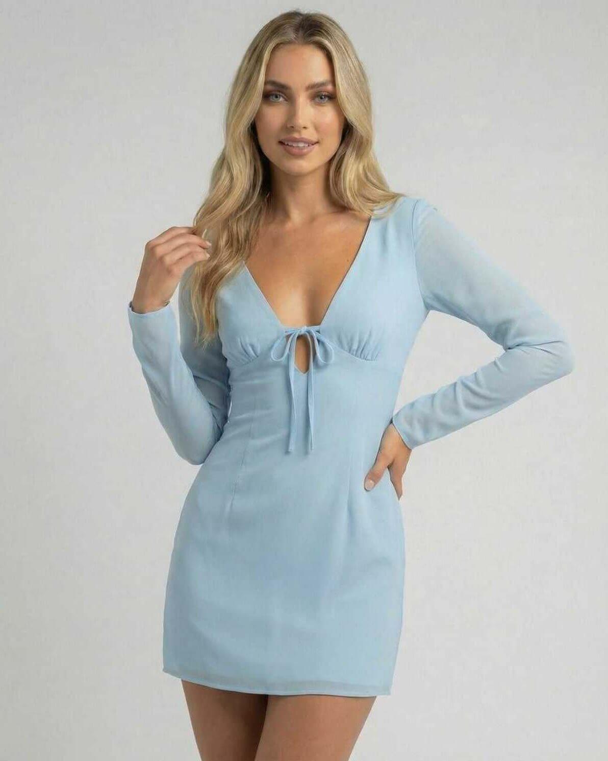 Yaia Mini Dress - Blue, V Neck, lightweight cotton, ideal for any occasion. Modern elegance by RAMBLION.
