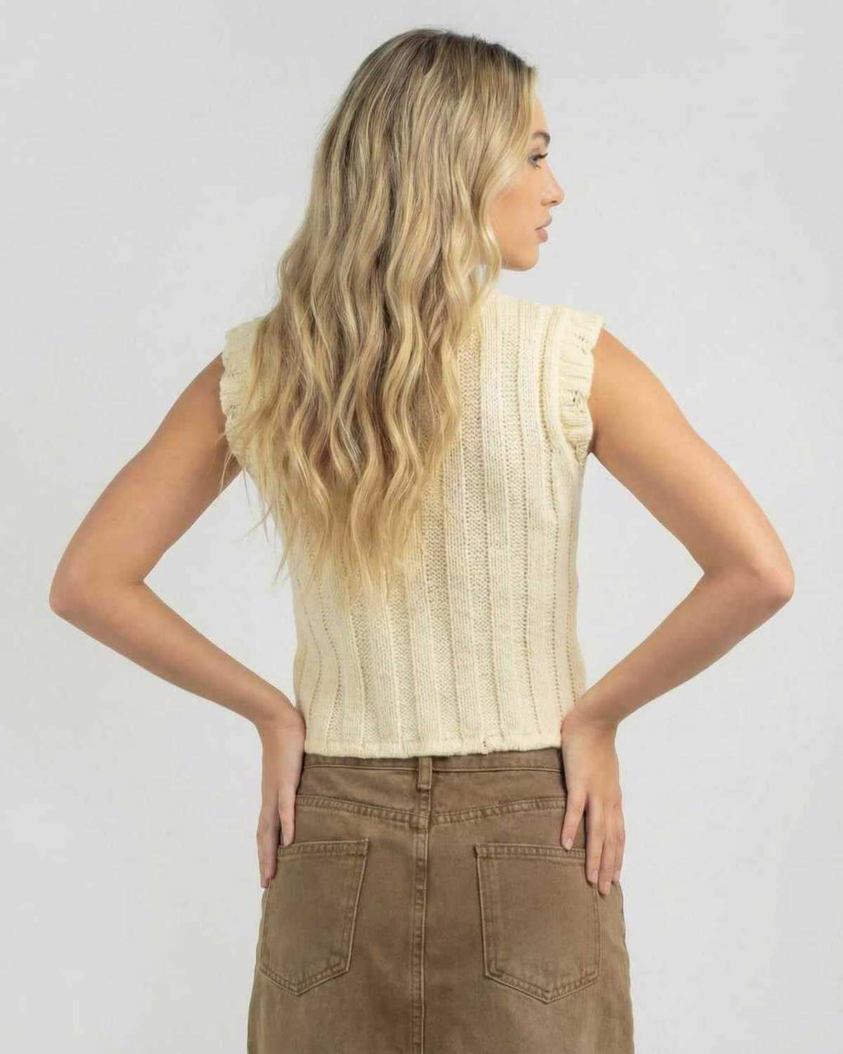 Yama Top in beige, sleeveless crew neck, 100% cotton for summer, stylish and comfy by RAMBLION.